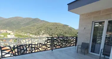 Haus 2 Schlafzimmer in Herceg Novi, Montenegro