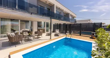 Apartamento 3 habitaciones en Opcina Dezanovac, Croacia