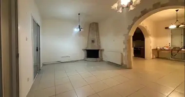 5 bedroom house in Polemi, Cyprus