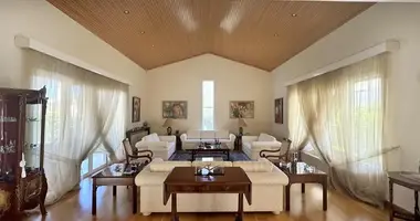 Apartamento 4 habitaciones en Nicosia, Chipre