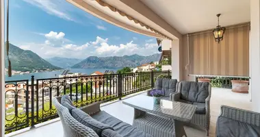 Wohnung 4 zimmer in Dobrota, Montenegro