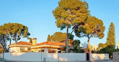 Villa en Dehesa de Campoamor, Španjolska