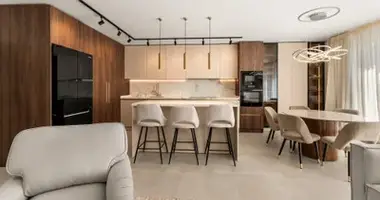 Casa 4 habitaciones en Dos Hermanas, Španjolska