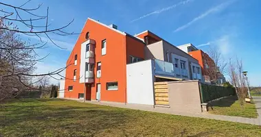 Wohnung 4 zimmer in Hauptstadt Prag, Tschechien