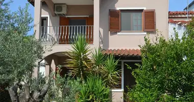 Villa en Nea Mesaggala, Grecia