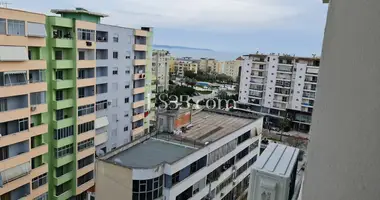 Квартира 3 комнаты в Дуррес, Албания