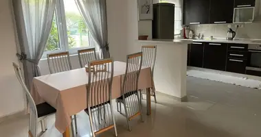 Wohnung 3 Schlafzimmer in Petrovac, Montenegro