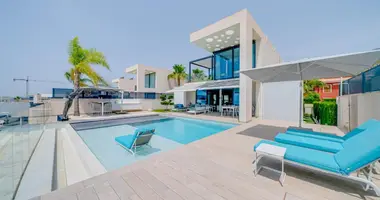 5 bedroom house in Finestrat, Spain