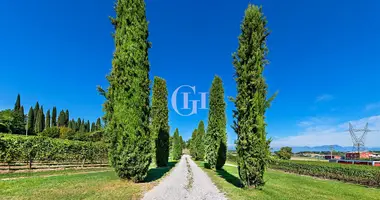 Вилла 10 комнат в Desenzano del Garda, Италия