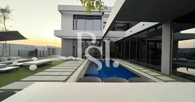 Villa 5 bedrooms in Sharjah, United Arab Emirates