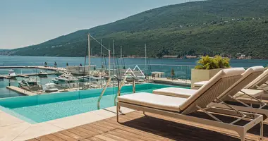 Apartamento 4 habitaciones en Kumbor, Montenegro