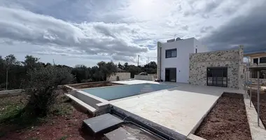 3 bedroom house in Drapanos, Greece