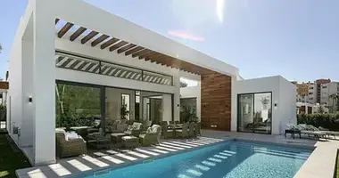 3 bedroom house in Estepona, Spain