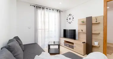 Mieszkanie 3 pokoi w Torrevieja, Hiszpania