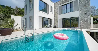 Villa 5 habitaciones en Skaljari, Montenegro