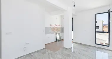 Квартира 2 комнаты в Биела, Черногория