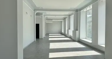 Tienda 160 m² en Riga, Letonia