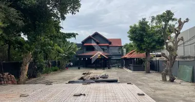 Commercial property 1 003 m² in Sangkat Chroy Changvar, Cambodia