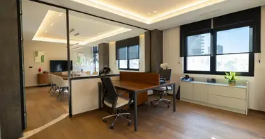 Bureau 140 m² dans Tirana, Albanie