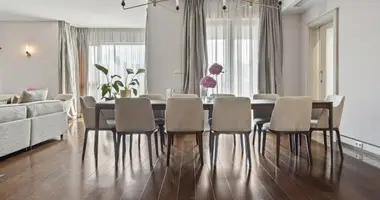 Appartement 4 chambres dans Varsovie, Pologne