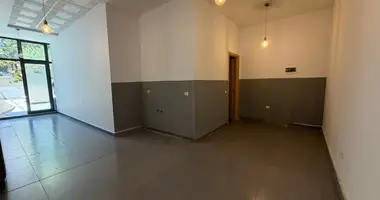 Büro 35 m² in Tirana, Albanien