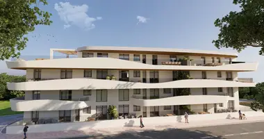 3 bedroom apartment in Estepona, Spain