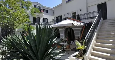 Hotel 1 100 m² in Buljarica, Montenegro