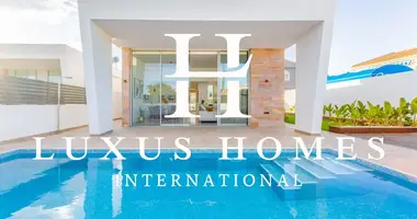 Villa 3 bedrooms in Torrevieja, Spain