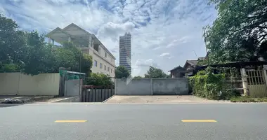 Plot of land in Sangkat Chroy Changvar, Cambodia