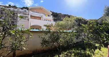 4 bedroom house in Montenegro