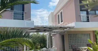 Casa 4 habitaciones en Kalyves, Grecia