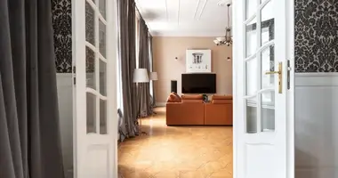 Квартира 4 комнаты в Варшава, Польша