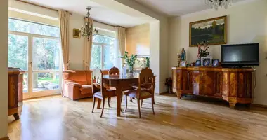 Casa en Varsovia, Polonia