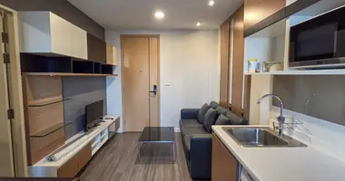 Condo 1 bedroom in Chaophraya Surasak, Thailand