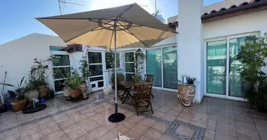 Mieszkanie 3 pokoi w Limassol, Cypr