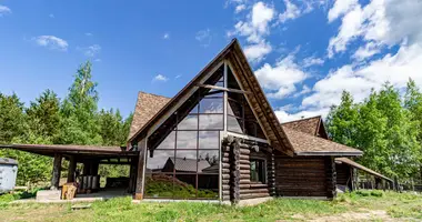 Cottage in Lahojsk selsaviet, Belarus
