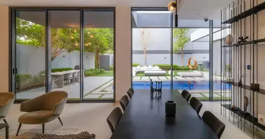 Maison de ville 5 chambres dans Charjah, Émirats arabes unis