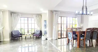 Dom 3 pokoi w Huai Yai, Tajlandia