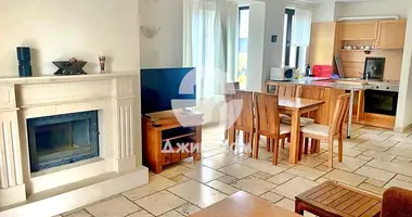 Mieszkanie 3 pokoi w Topola, Bułgaria