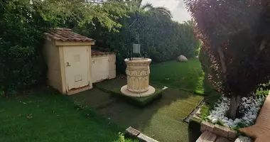 5 bedroom house in Aspe, Spain