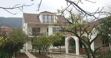 Dom w Tivat, Czarnogóra