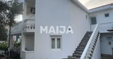 Dom 18 pokojów w Petrovac, Czarnogóra