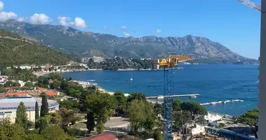 2 bedroom apartment for rent in the center of Budva, Tre Canne complex. w Budva, Czarnogóra