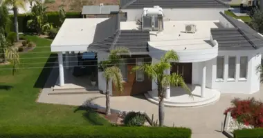 Maison 4 chambres dans Chlórakas, Chypre