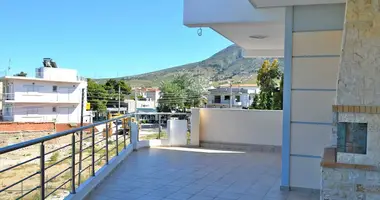 Szeregowiec 3 pokoi w Municipality of Saronikos, Grecja