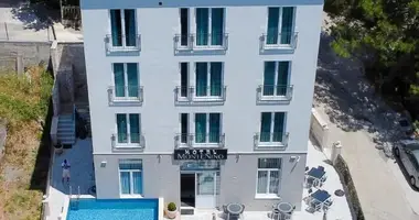 Hotel 735 m² in Montenegro