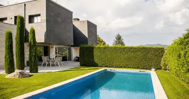 Villa 5 bedrooms in Vallromanes, Spain