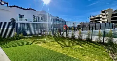 Apartamento 3 habitaciones en Dos Hermanas, Španjolska