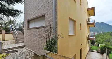 Mieszkanie 2 pokoi w Dobrota, Czarnogóra