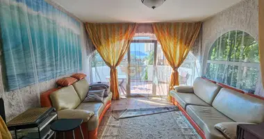 Dom w Herceg Novi, Czarnogóra